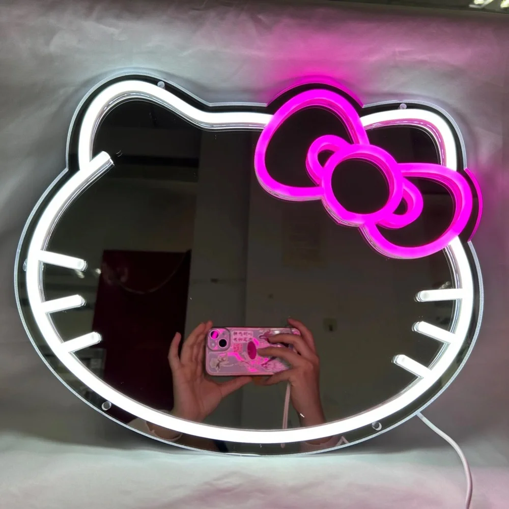 Hello Kitty - Picture 1 of 3